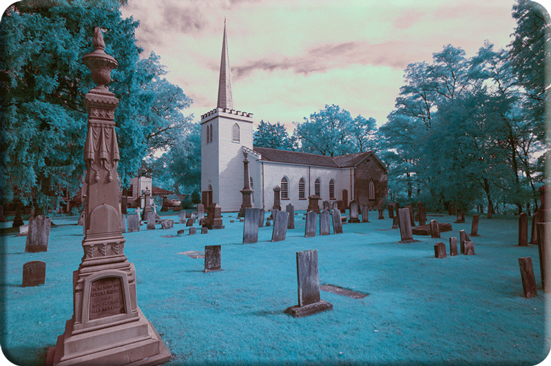 Webgraphic link to infrared photography pages.