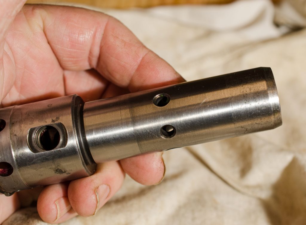 Photo showing the cleaned outside of the coupler of a John Deere 1640/2040 Breakaway Coupler.